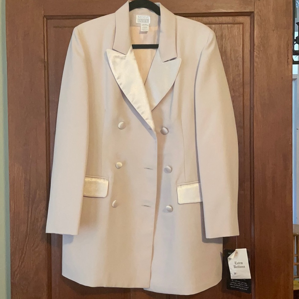 Moda International Women’s Silk Detailed Cream Blazer
